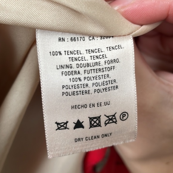 Anthropologie Cartonnier, Red cropped blazer, pleated sleeves. - Picture 5 of 8